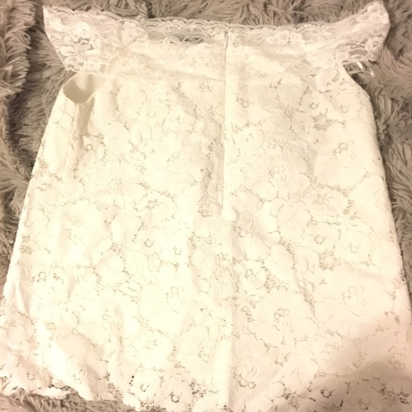 White lace off the shoulder top - Picture 3 of 3